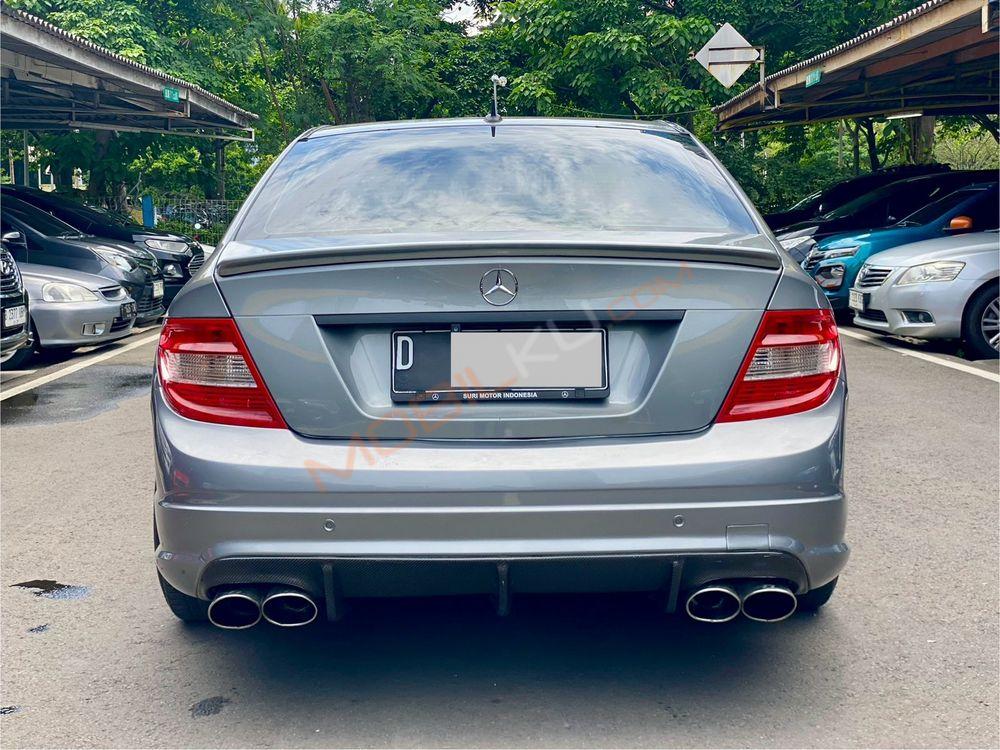 Mobil Mercedes-Benz C-Class 2011