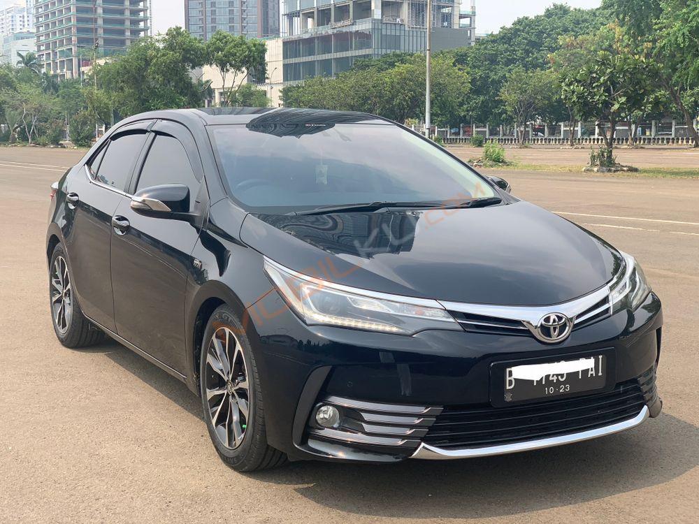 Mobil Toyota Corolla 2018
