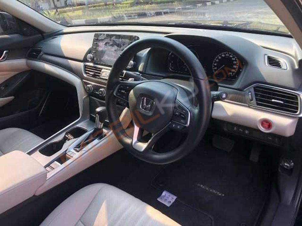 Mobil Honda Accord 2020