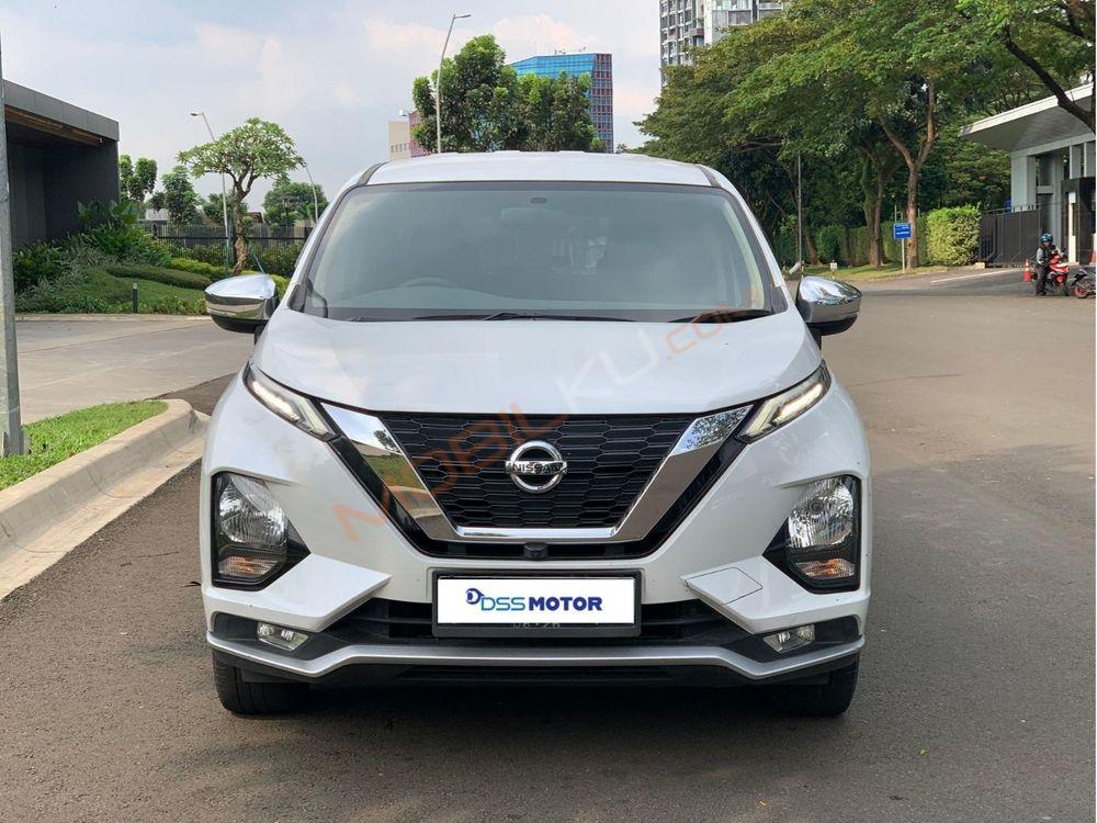 Mobil Nissan Livina 2021