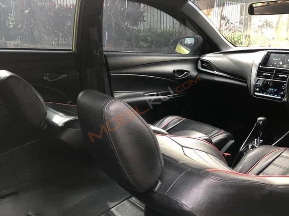 Mobil Toyota Yaris 2021