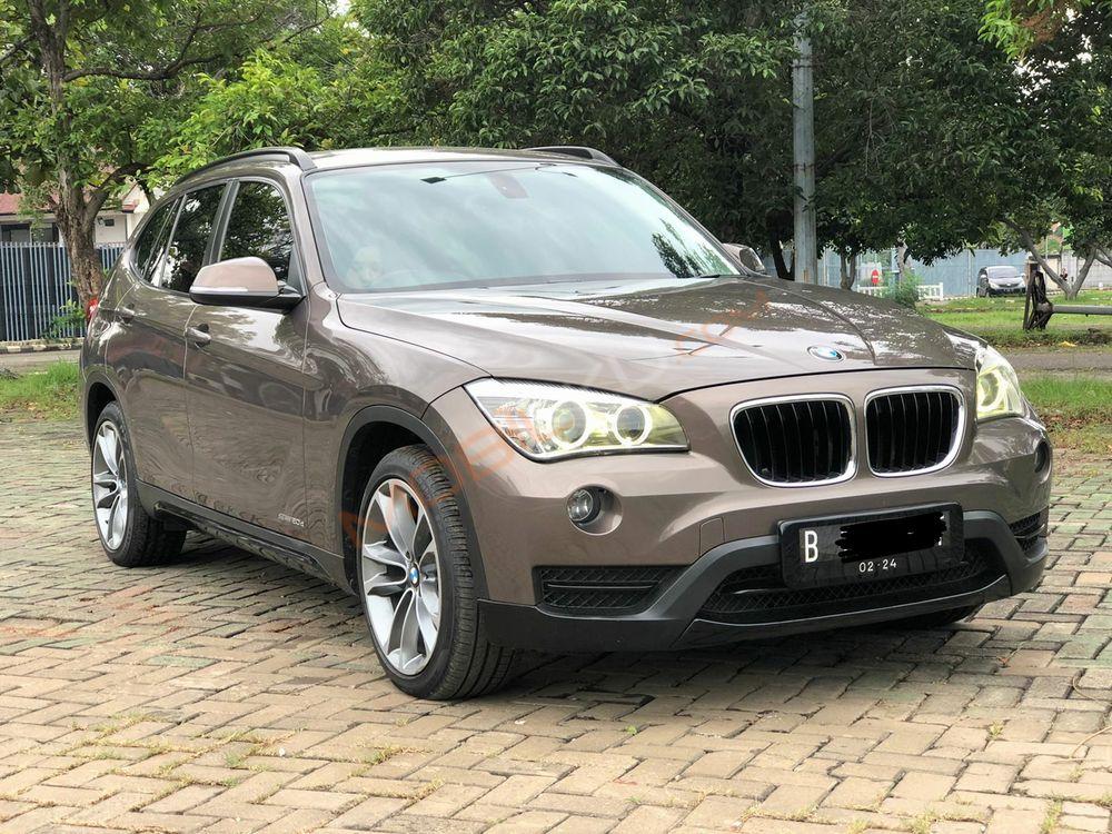 Mobil BMW X1 2013