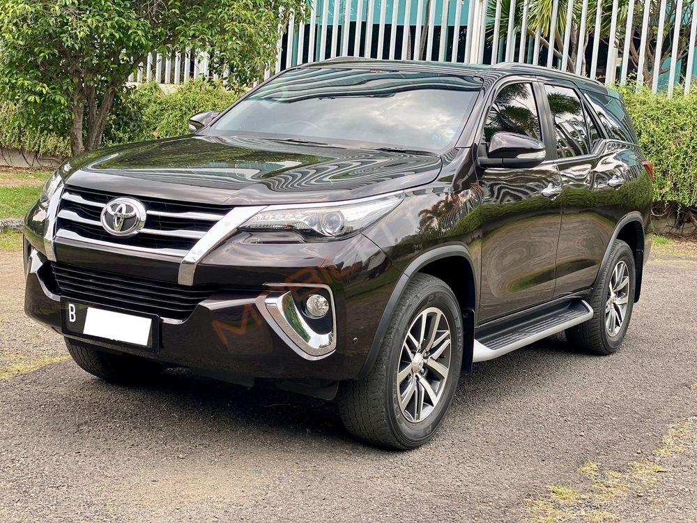 Mobil Toyota Fortuner 2016