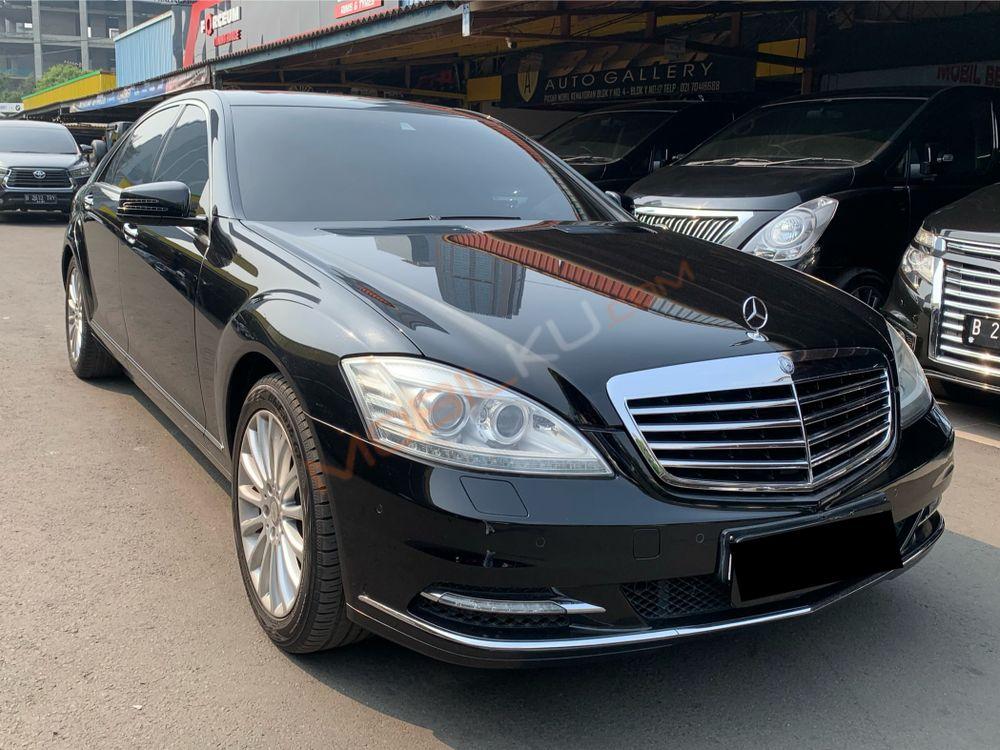 Mobil Mercedes-Benz S-Class 2011