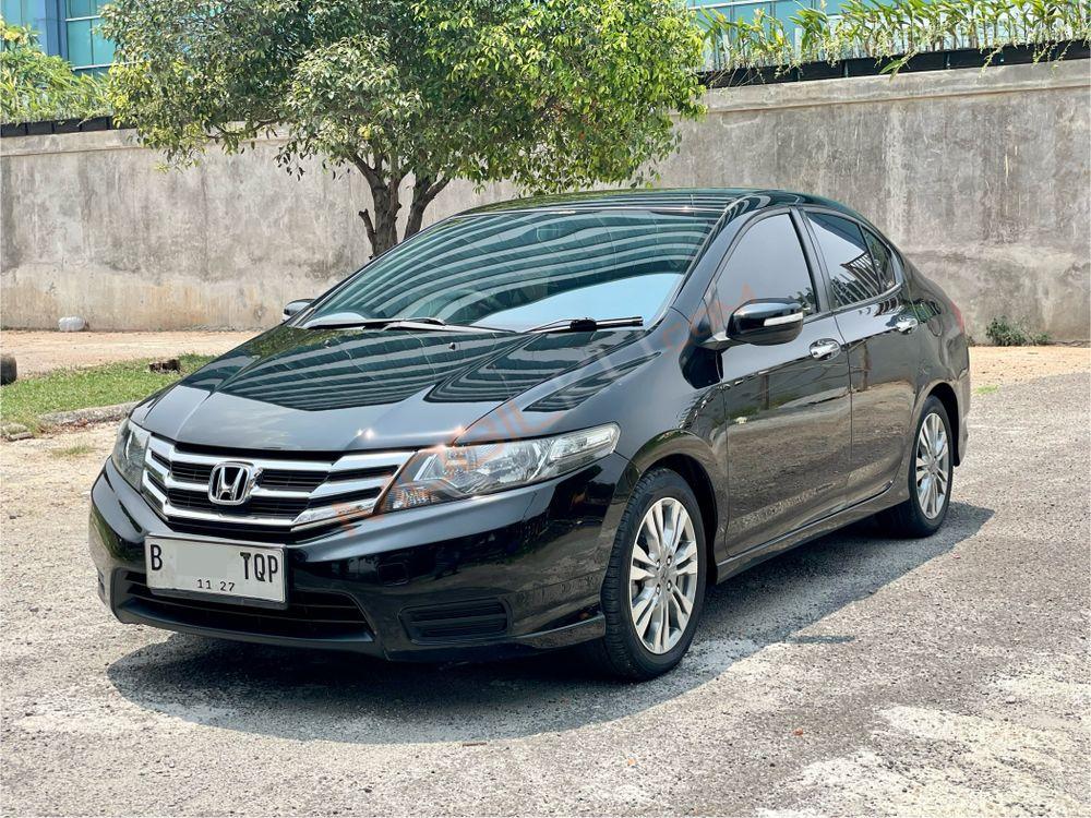Mobil Honda City Sedan 2012