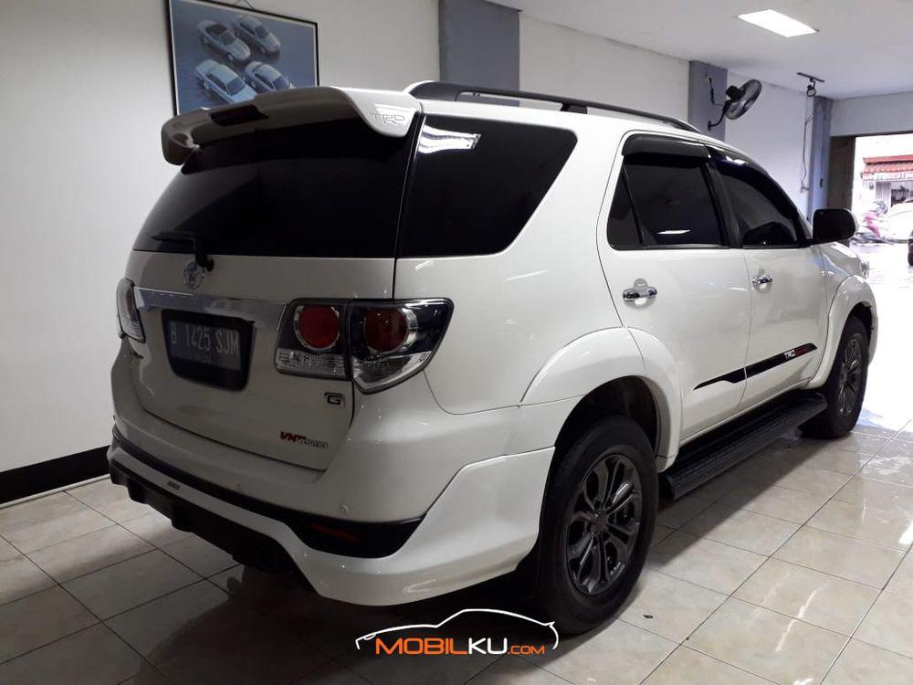 Mobil Toyota Fortuner 2014