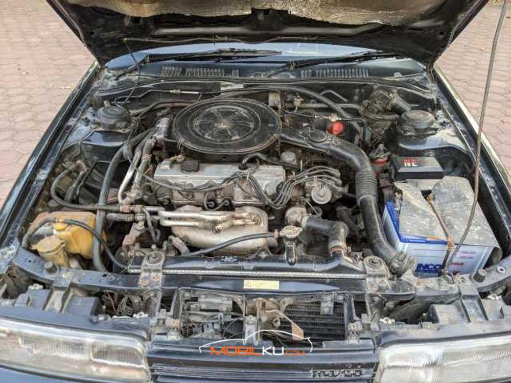 Mobil Mazda 626 1988