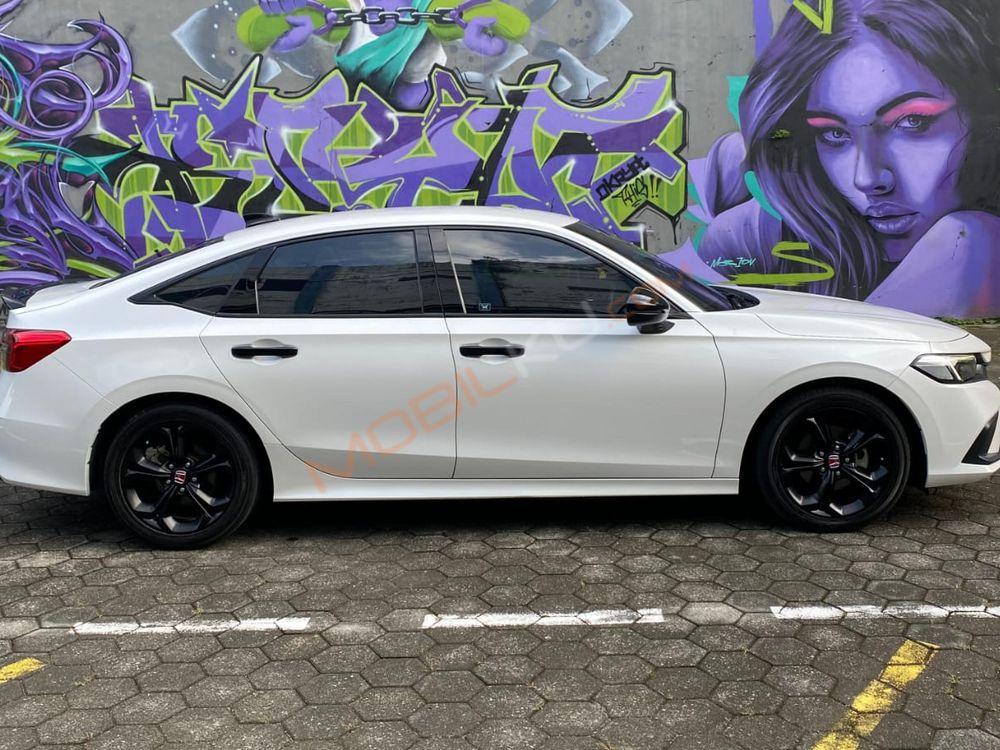 Mobil Honda Civic Sedan 2022