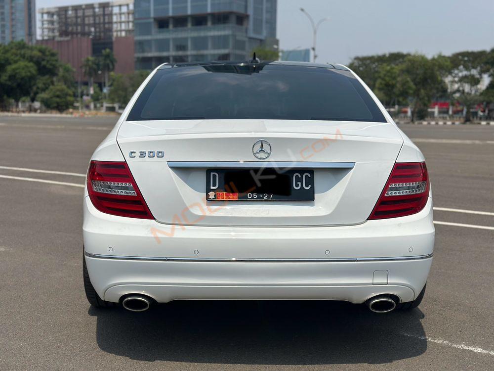 Mobil Mercedes-Benz C-Class 2013