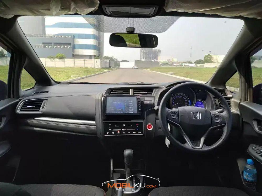 Mobil Honda Jazz 2018