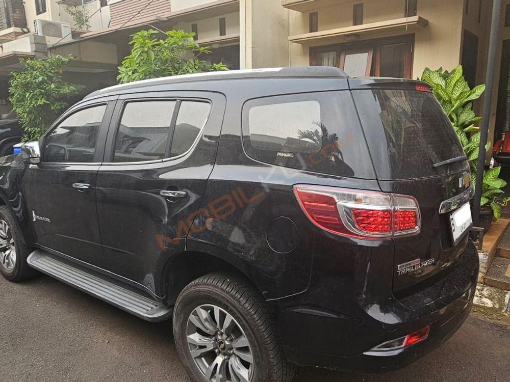 Mobil Chevrolet Trailblazer 2017