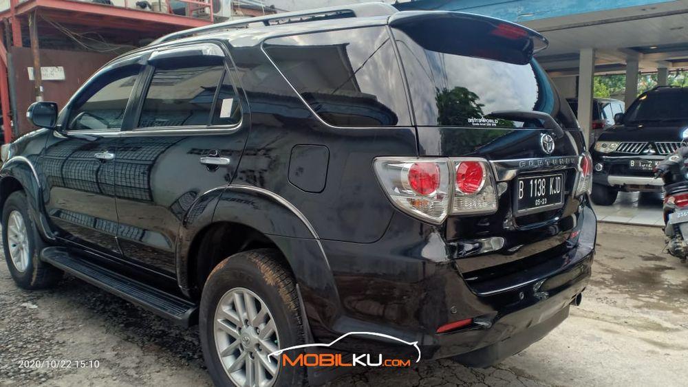 Mobil Toyota Fortuner 2013