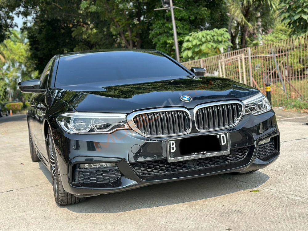 Mobil BMW 5 Series 2020