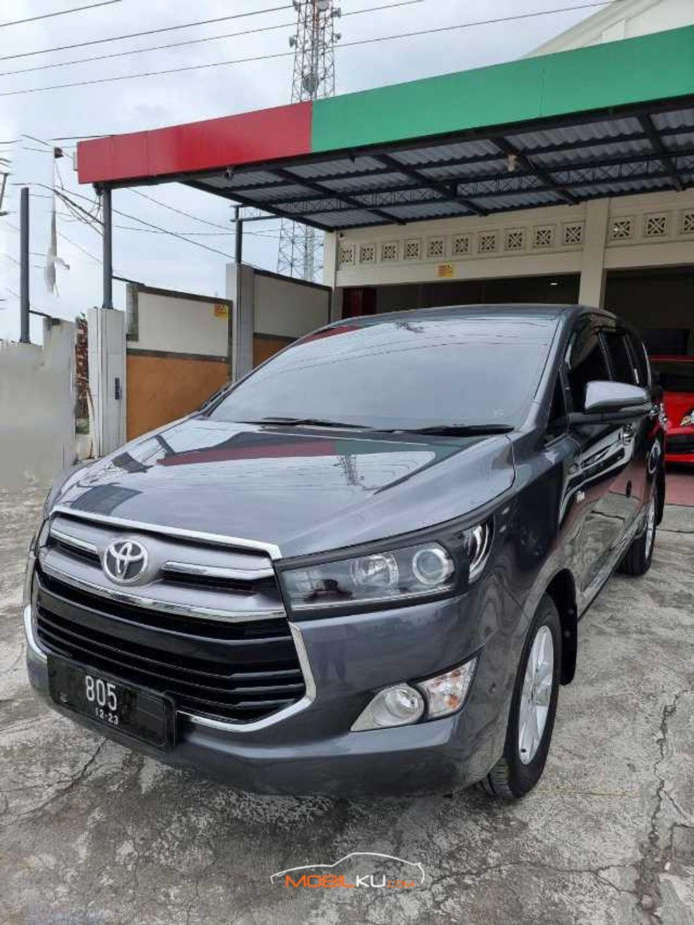 Mobil Toyota Kijang Innova 2018