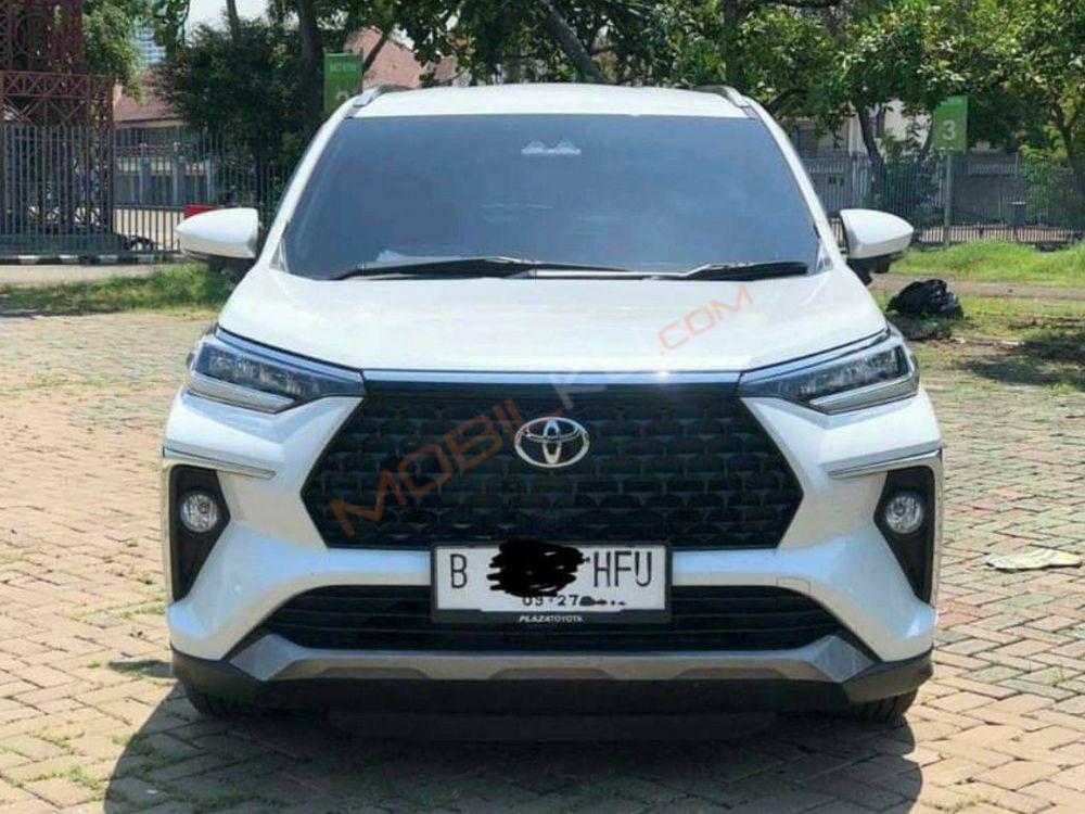 Mobil Toyota Veloz 2022
