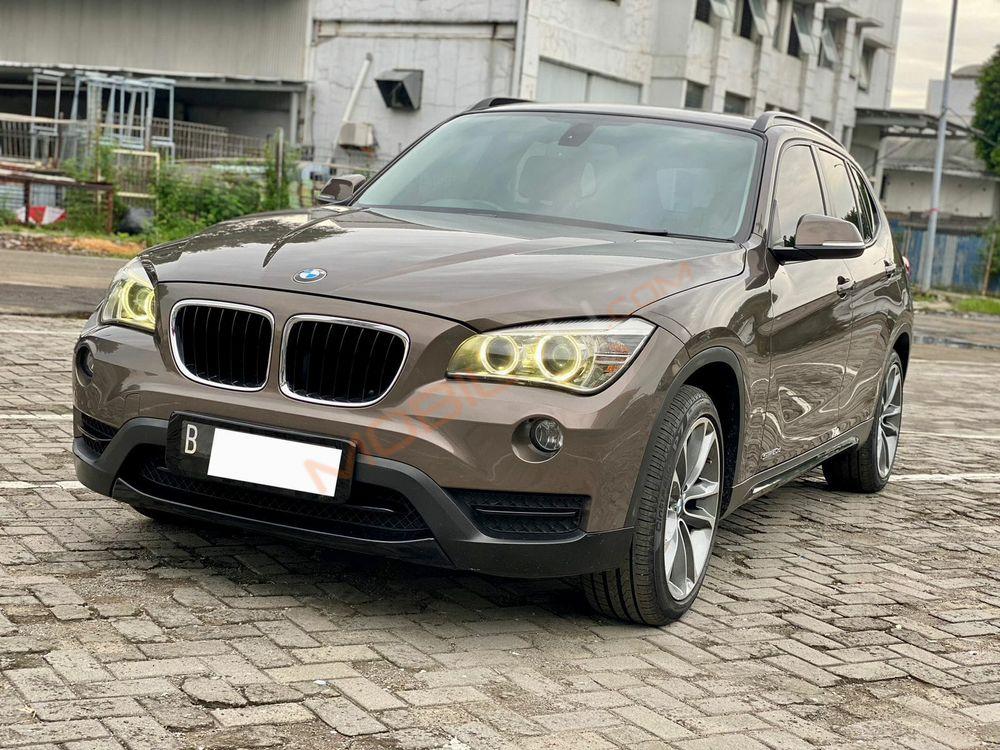 Mobil BMW X1 2013