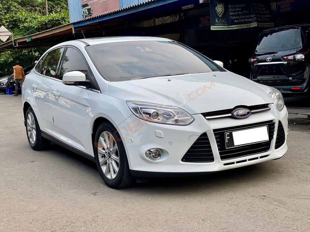 Mobil Ford Focus 2013