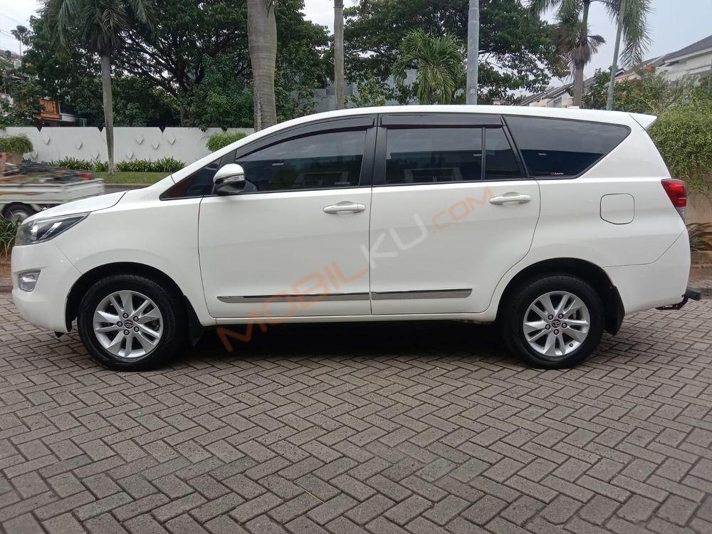 Mobil Toyota Kijang Innova 2017