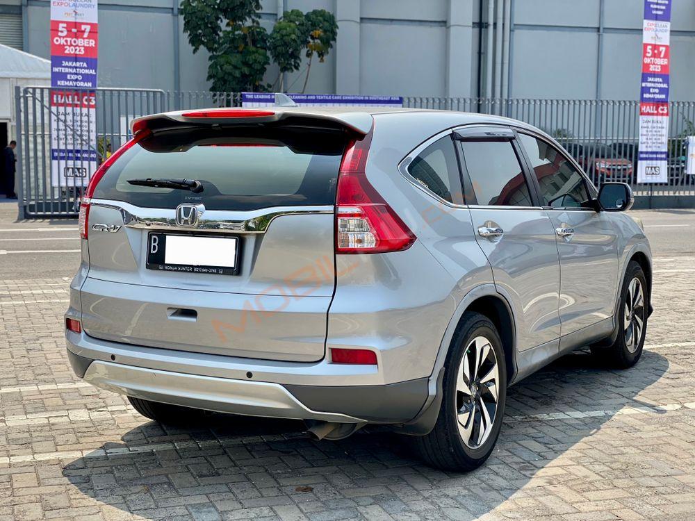 Mobil Honda CR-V 2017