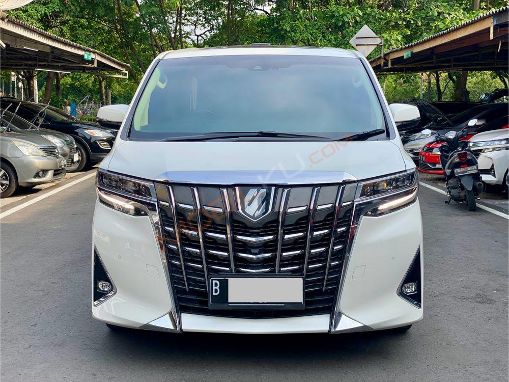 Mobil Toyota Alphard 2020