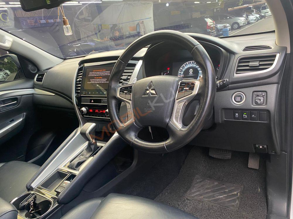 Mobil Mitsubishi Pajero Sport 2021