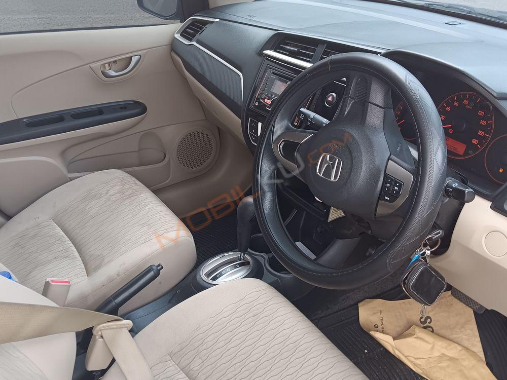 Mobil Honda Brio 2018