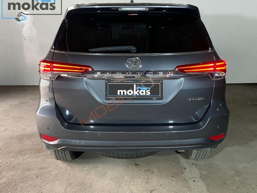 Mobil Toyota Fortuner 2018