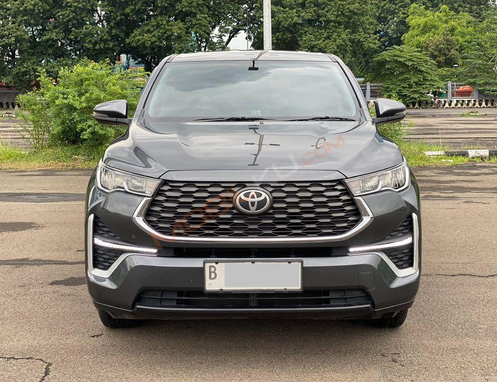 Mobil Toyota Kijang Innova Zenix 2024