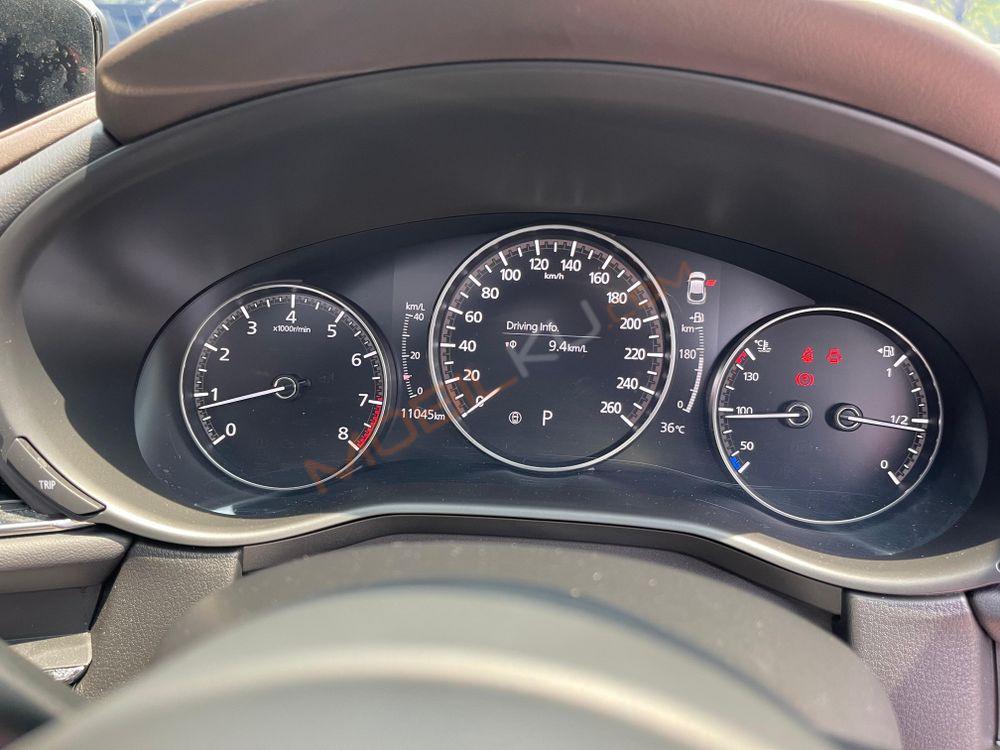 Mobil Mazda CX-30 2023