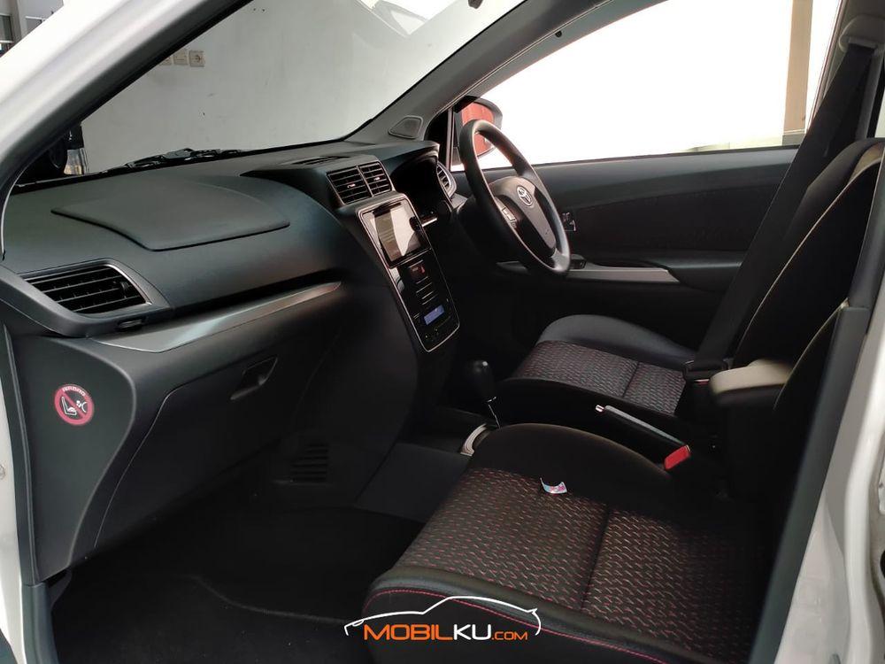 Mobil Nissan Evalia 2014