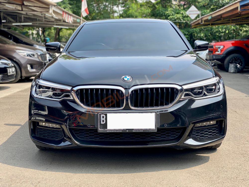 Mobil BMW 5 Series 2020