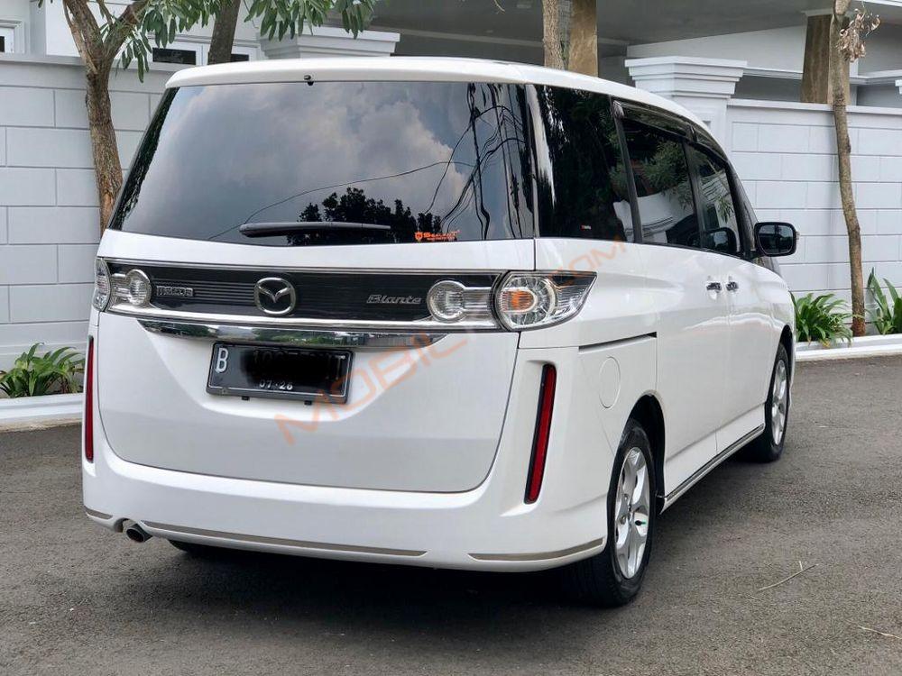 Mobil Mazda Biante 2015