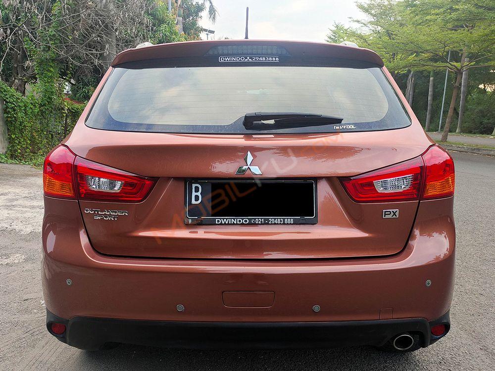 Mobil Mitsubishi Outlander Sport 2016