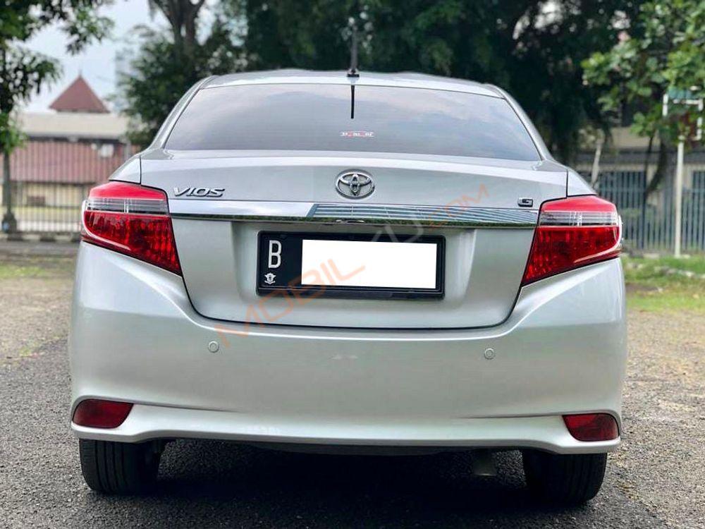 Mobil Toyota Vios 2015
