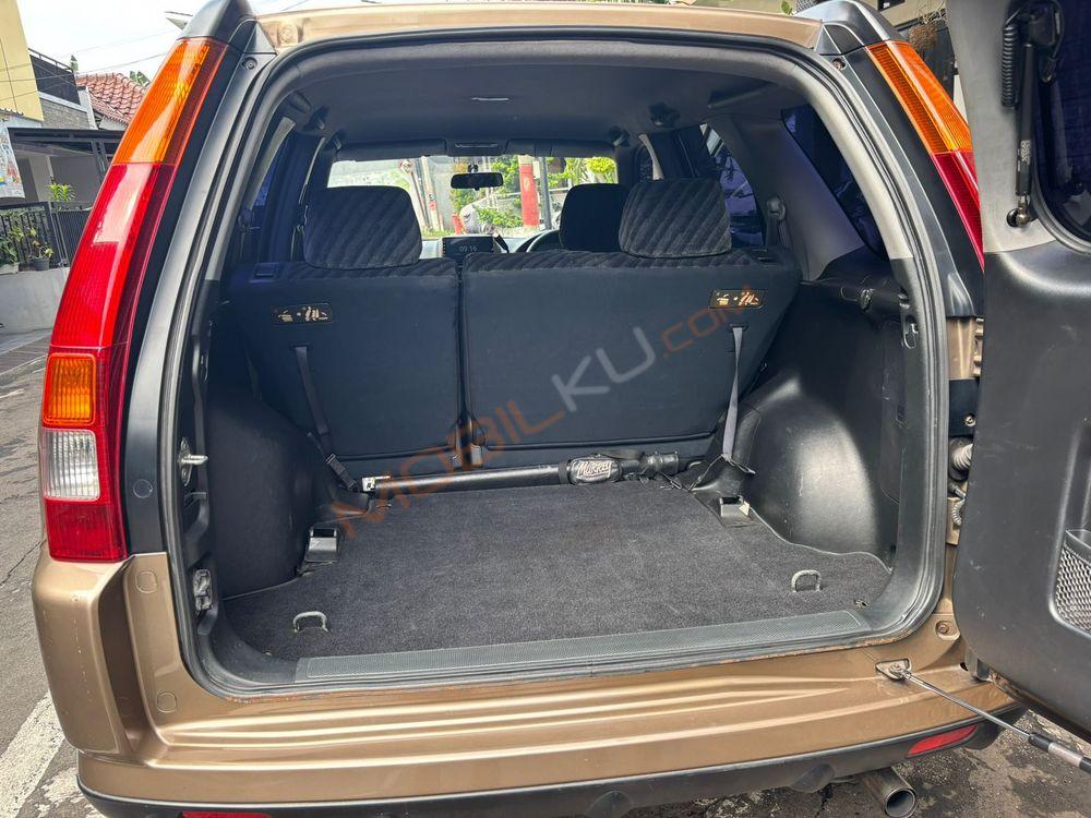 Mobil Honda CR-V 2003