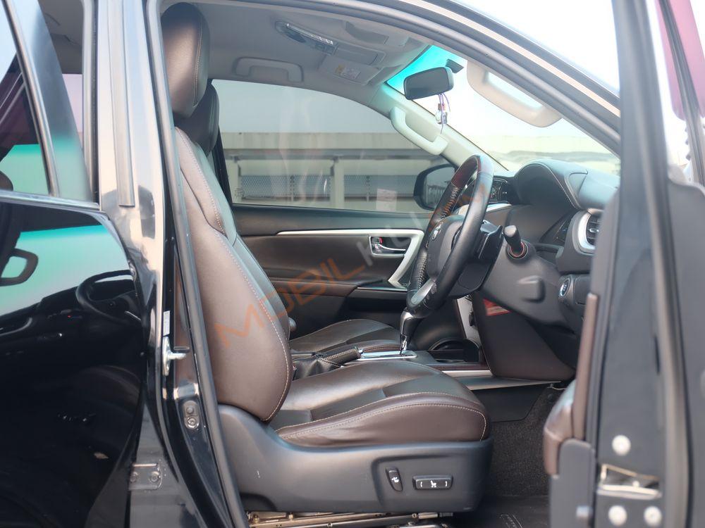 Mobil Toyota Fortuner 2016
