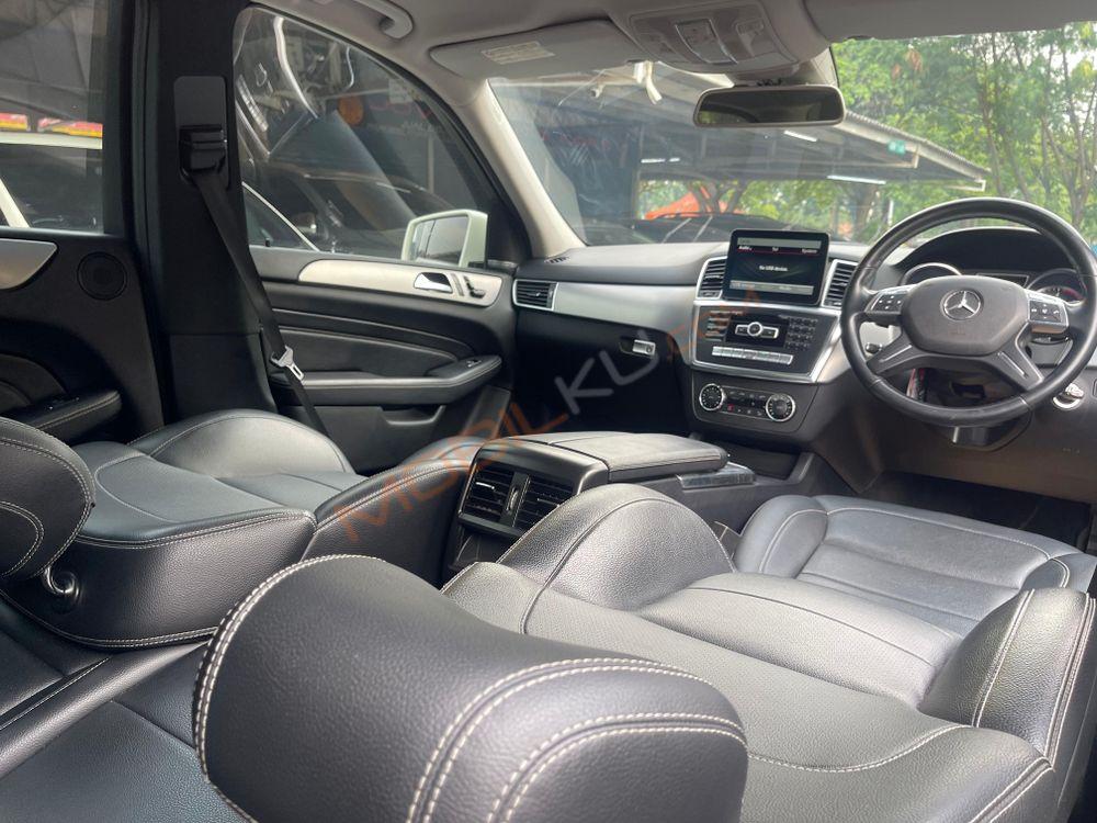 Mobil Mercedes-Benz ML 2013