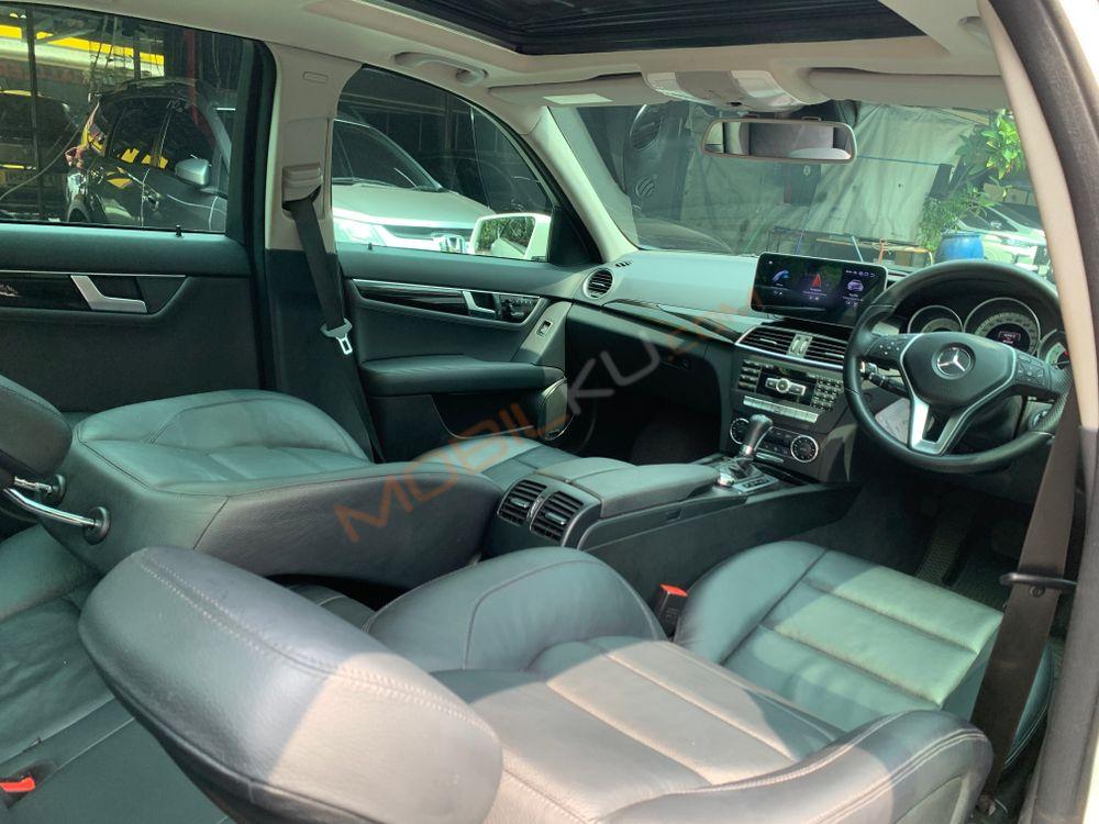 Mobil Mercedes-Benz C-Class 2013
