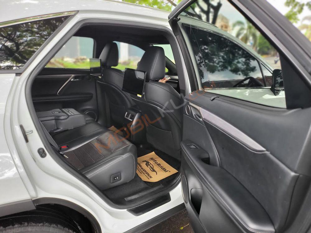 Mobil Lexus RX 2019