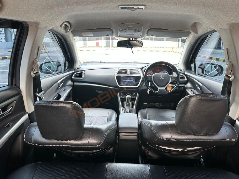 Mobil Suzuki SX4 2017