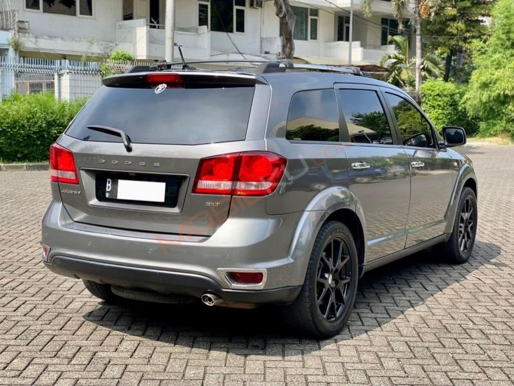 Mobil Dodge Journey 2013