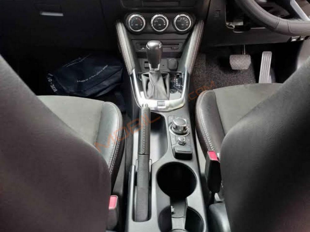 Mobil Mazda 2 Hatchback 2018