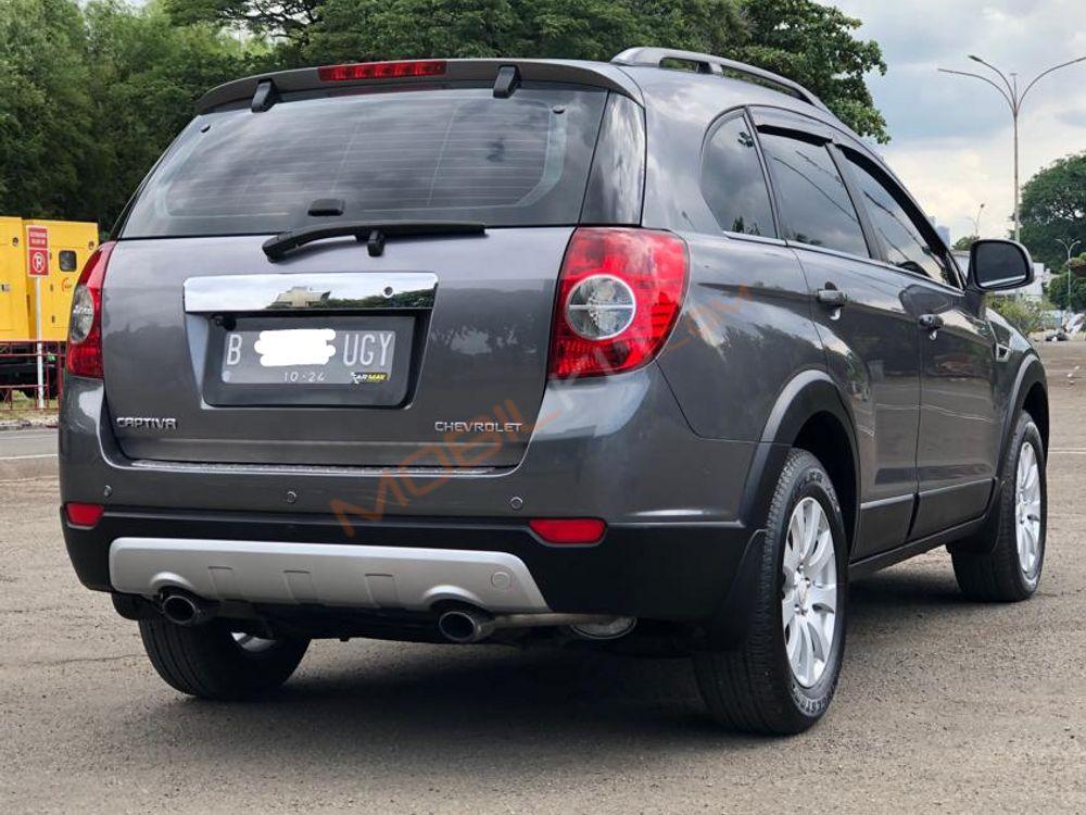 Mobil Chevrolet Captiva 2011