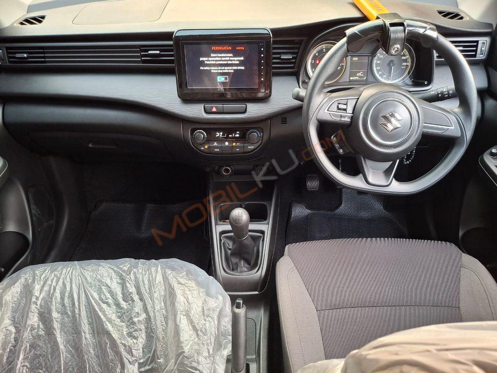 Mobil Suzuki Grand Vitara 2025