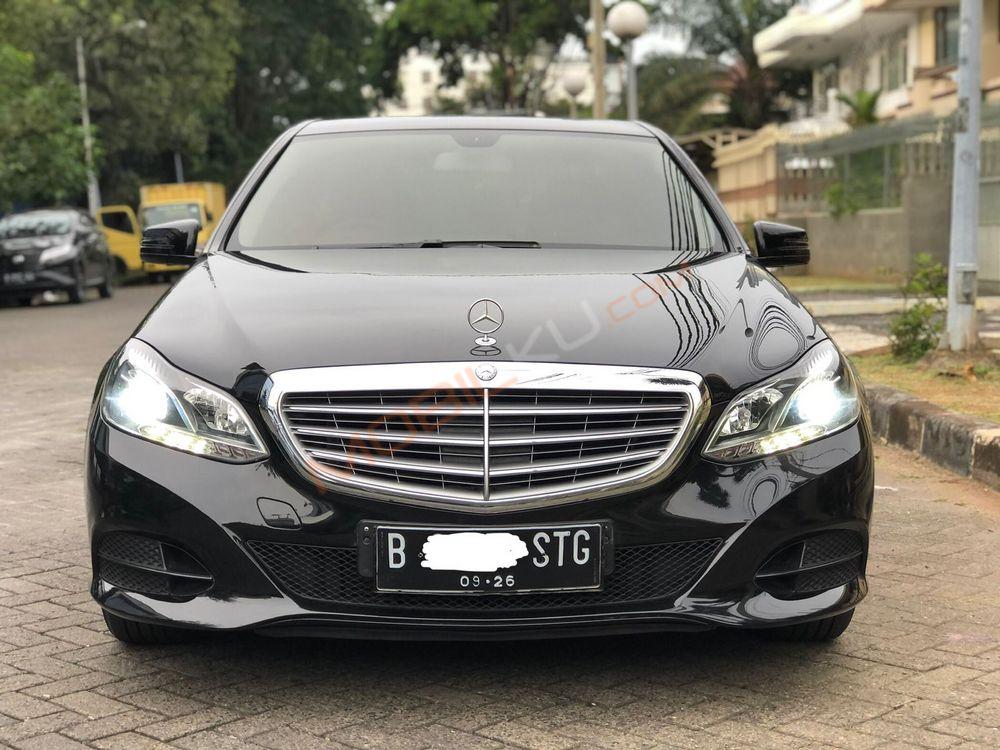 Mobil Mercedes-Benz E-Class 2011