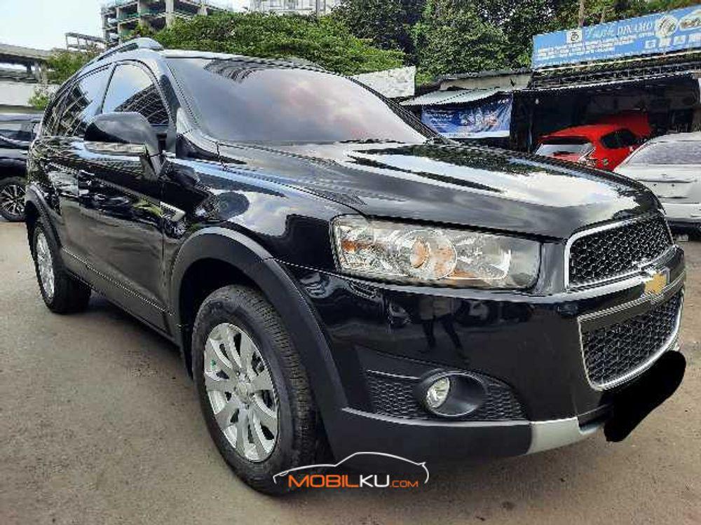 Mobil Chevrolet Captiva 2013