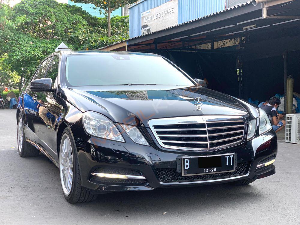 Mobil Mercedes-Benz E-Class 2011