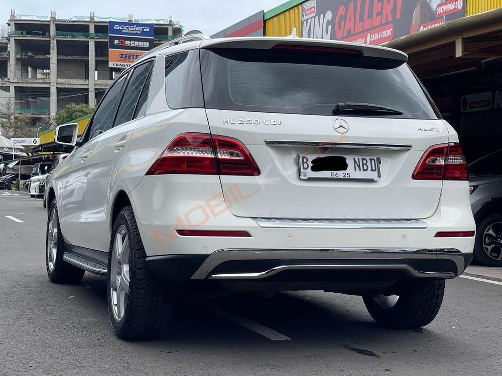 Mobil Mercedes-Benz ML 2013
