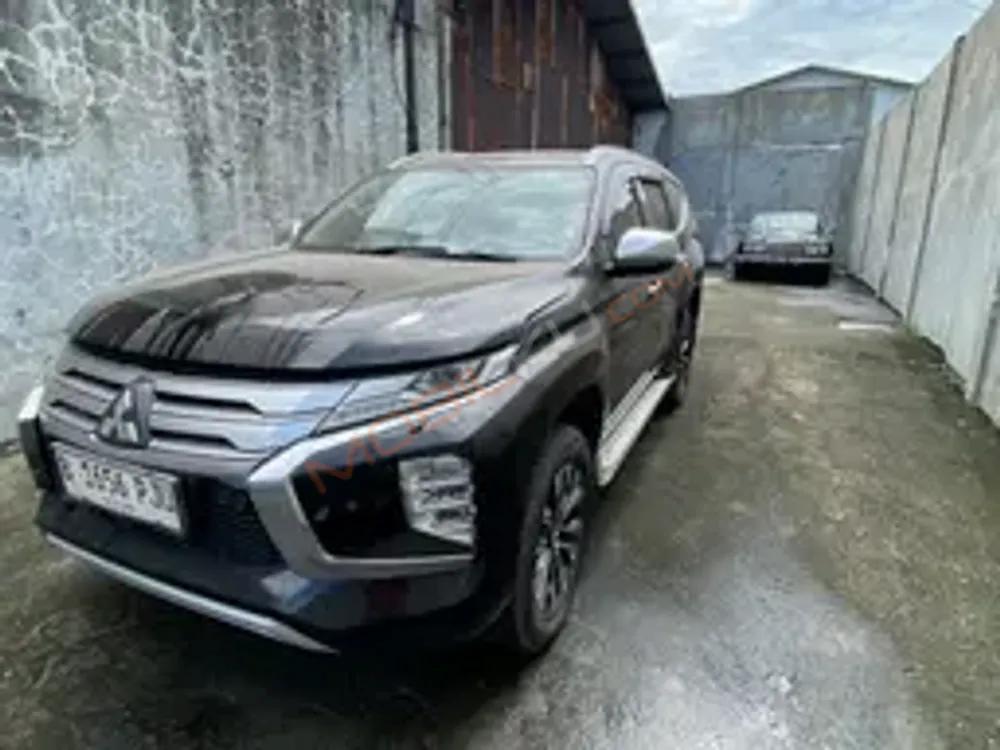 Mobil Mitsubishi Pajero Sport 2023