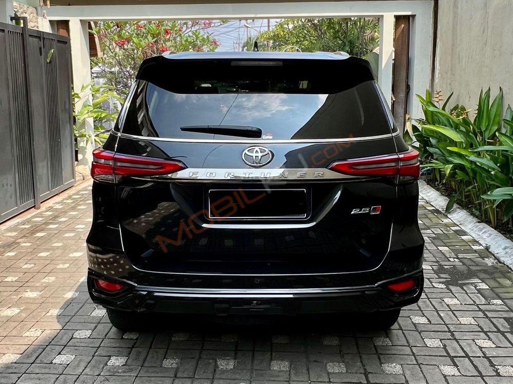 Mobil Toyota Fortuner 2022